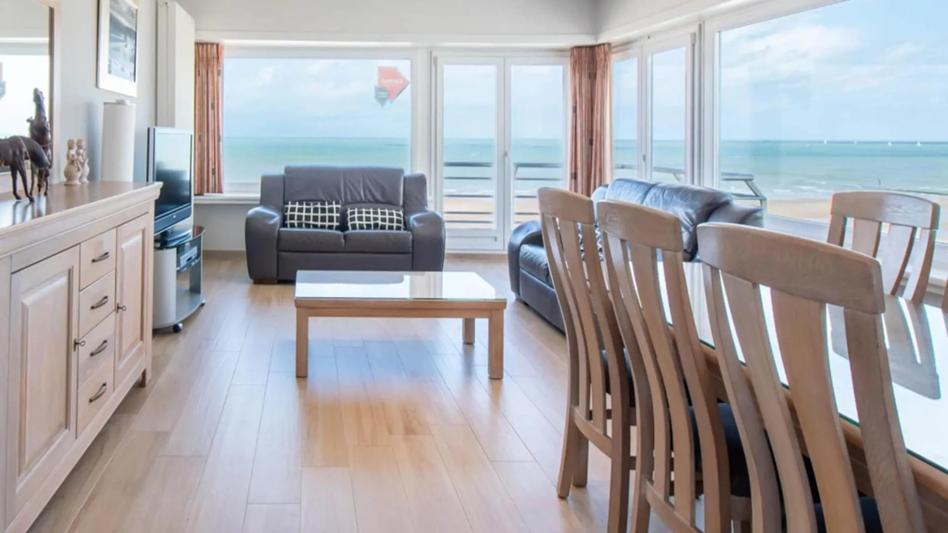 Beautiful Apartment With View Ostend