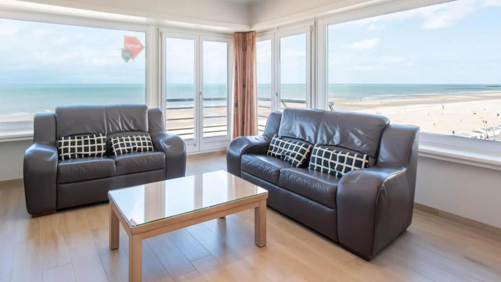 Beautiful Apartment With View Ostend