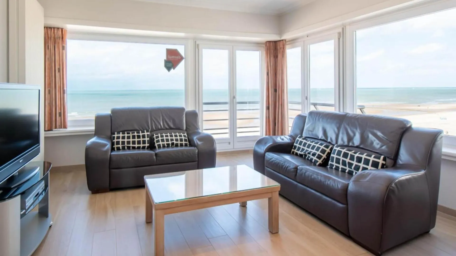 Beautiful Apartment With View Ostend